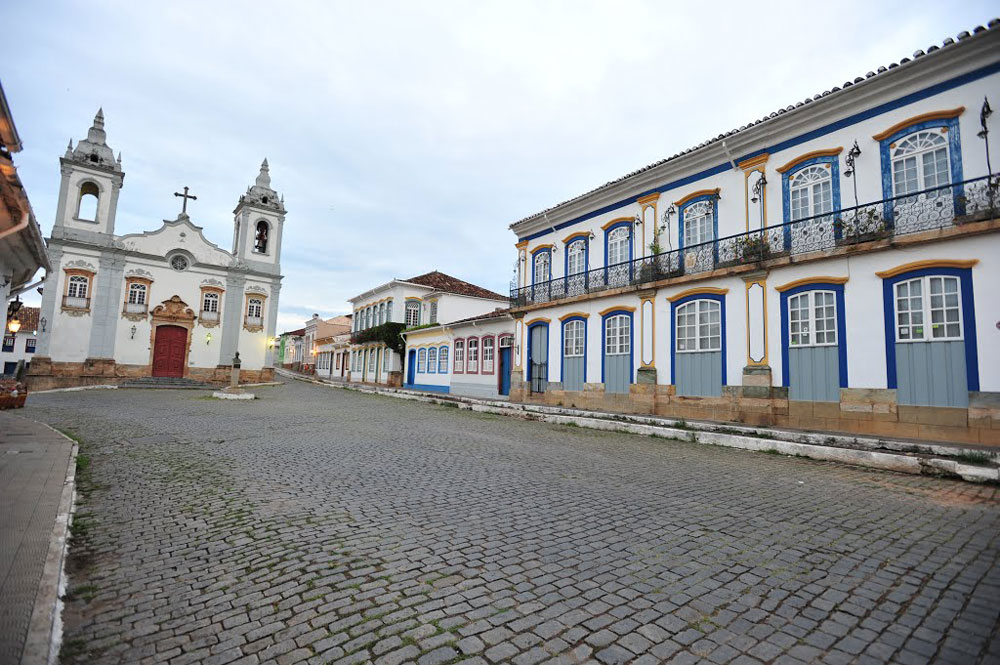 Igreja de N. S. do Rosário e Solar dos Neves(residência da família do Presidente Tancredo Neves e do Senador Aécio Neves)